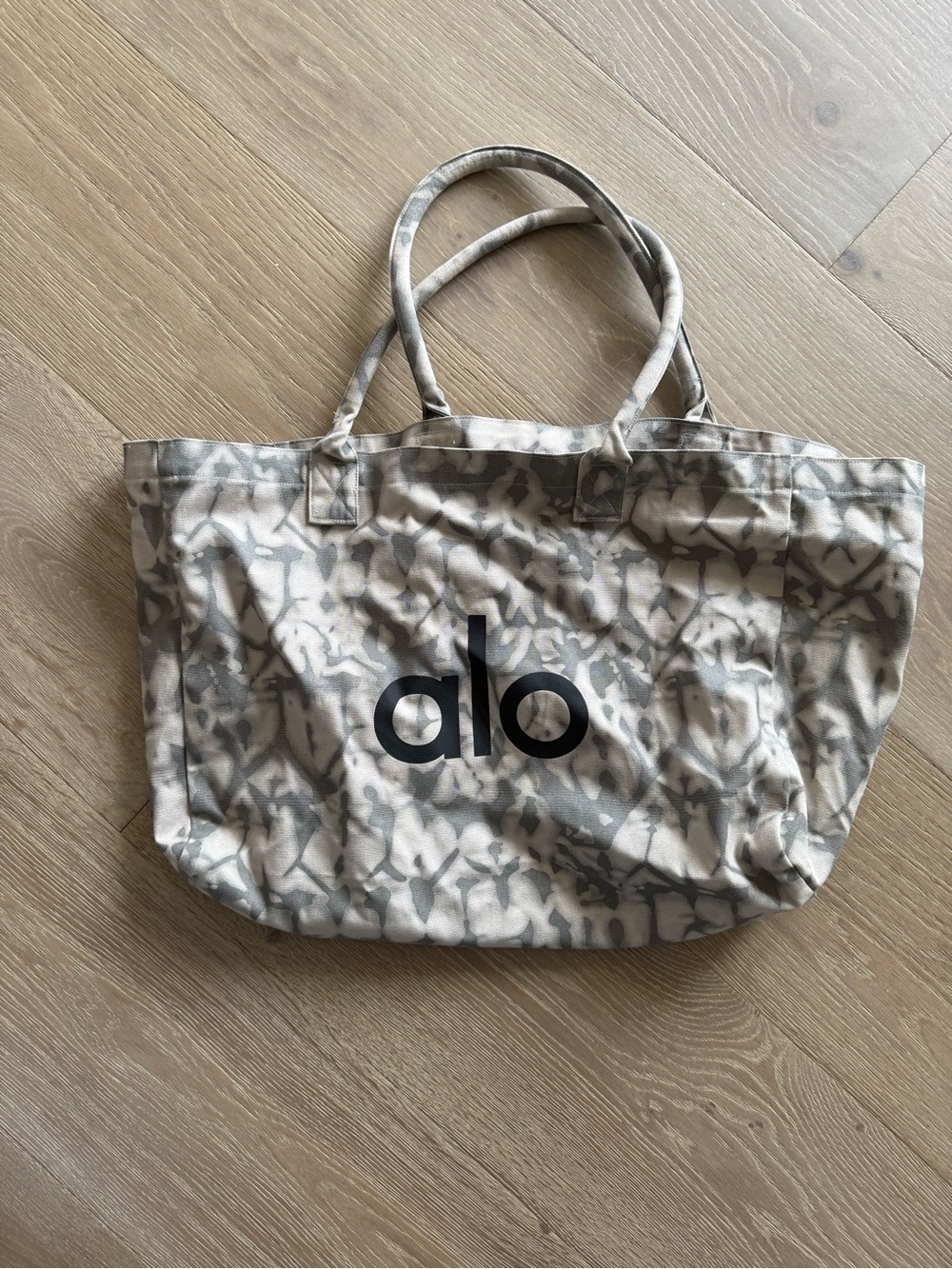 ALO Yoga Neutral Patterned Canvas Tote in Beige and Gray
